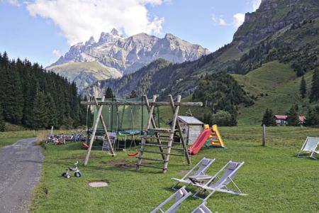 place de jeu face aux dents du midi