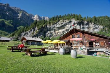 départ de la cantine des dents blanches