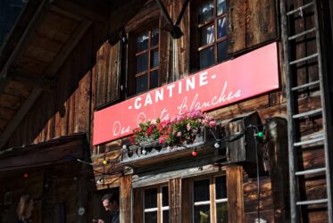 façade de chalet suisse