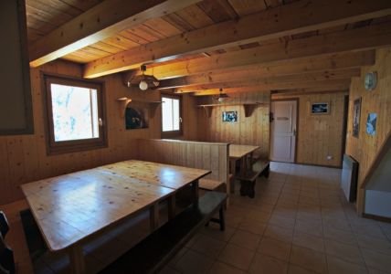 salle à manger - refuge de montagne